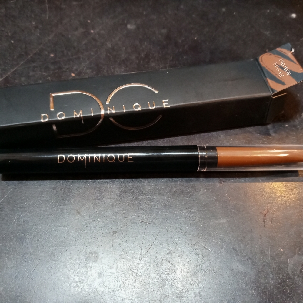 Lip liner. Brown sugar
